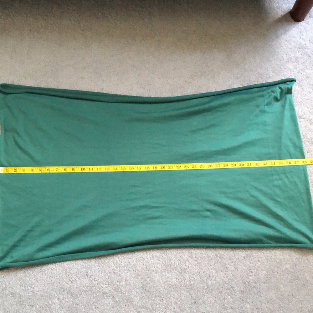 ⭐️ Free Add-On ⭐️ Green Infinity Scarf - Picture 3 of 4